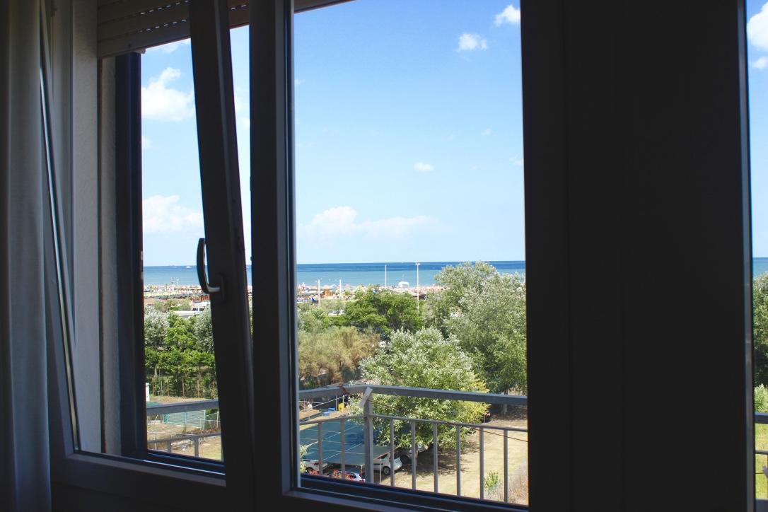 Hotel Caravel Sottomarina Bagian luar foto